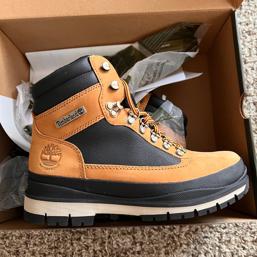 NWT Timberland Men Boots Field Trekker size 7